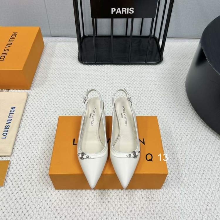 Picture of Louis Vuitton Shoes _SKULVsz35-40Y012712524